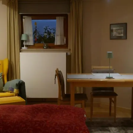 Homestay Ruhiges Sued Ost - Naehe Messe - Mit Wallbox
